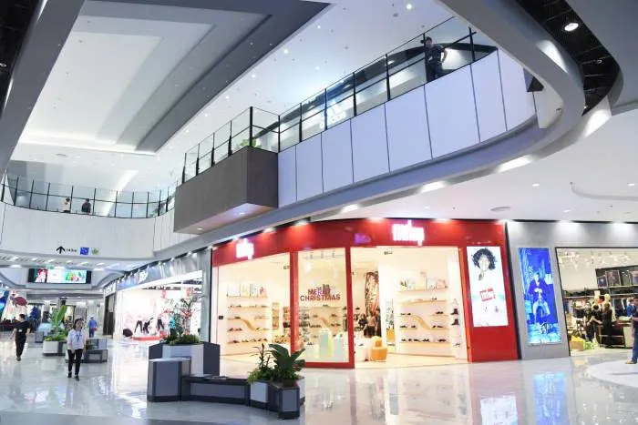 Những Yếu Tố "Vàng" Quyết Định Giá Thuê Gian Hàng Trung Tâm Thương Mại