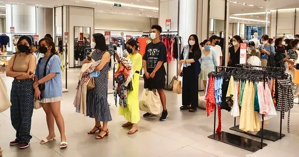 Các Cửa Hàng Thời Trang Cao Cấp và Hàng Hiệu